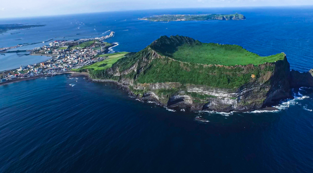 Explore the Beauty of Seongsan Ilchulbong (Sunrise Peak)