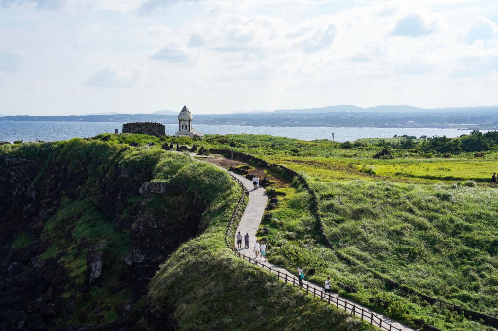 The Enchanting Beauty of Seopjikoji in Jeju Island